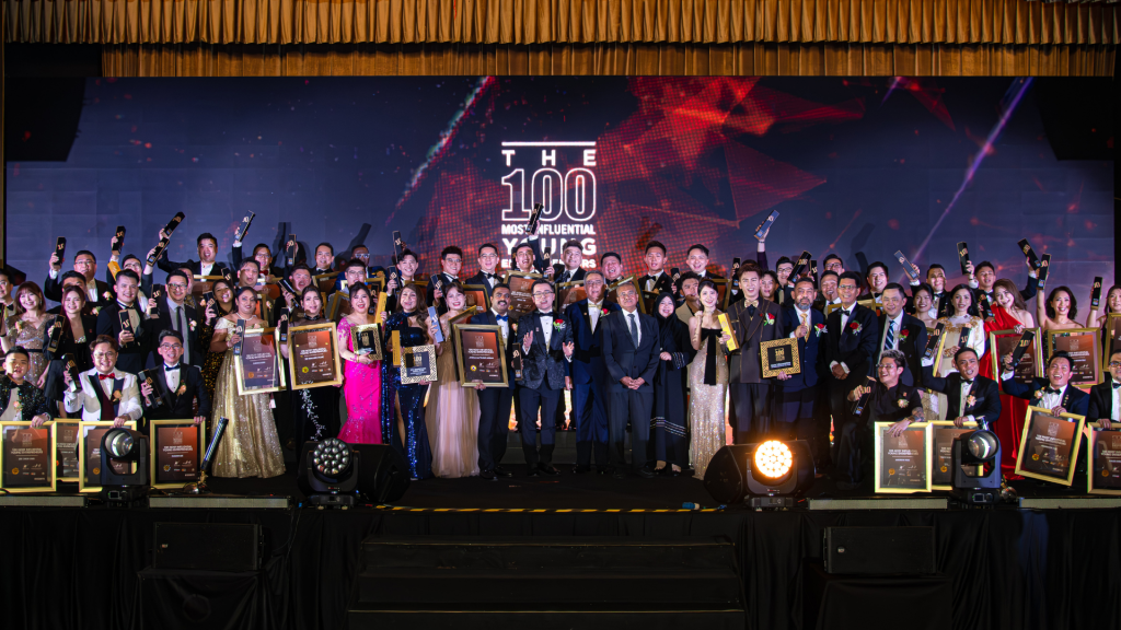 The group photo of 2025 100MIYE Award Night