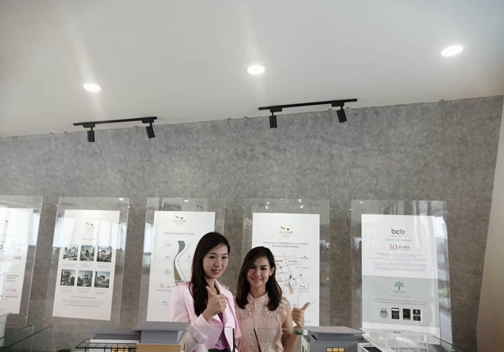 From-left-BCB-Development-Sdn-Bhd-Executive-Director-Lindy-Tan-and-BCB-Development-Sdn-Bhd-Marketing-Manager-Low-Wai-Leng
