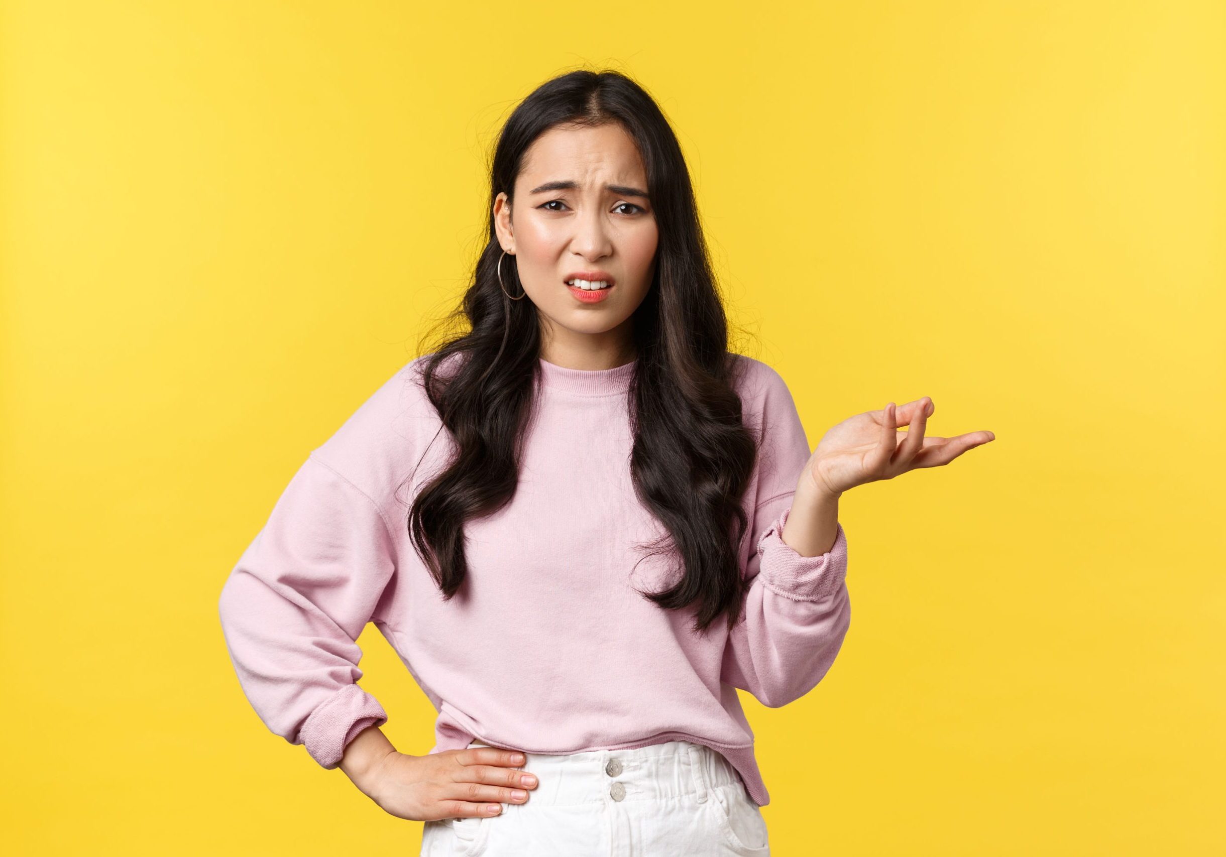 people-emotions-lifestyle-fashion-concept-confused-unimpressed-korean-girl-stylish-outfit-arguing-having-conversation-shrugging-with-hand-raised-dismay-look-skeptical